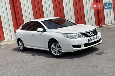 Седан Renault Latitude 2011 в Харькове