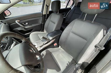 Седан Renault Latitude 2011 в 