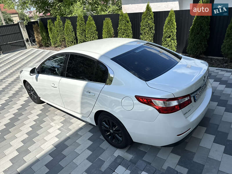 Седан Renault Latitude 2011 в Львові