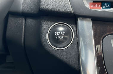 Седан Renault Latitude 2011 в 