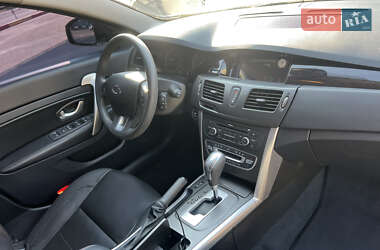 Седан Renault Latitude 2018 в 