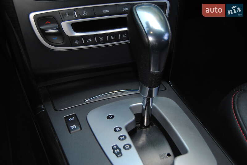 Седан Renault Latitude 2012 в Хмельницком