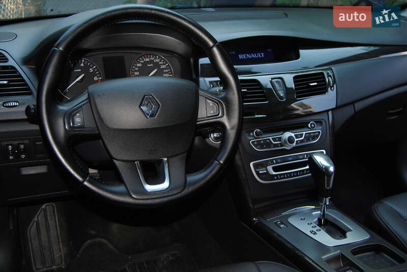 Renault Latitude 2012