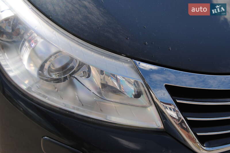 Седан Renault Latitude 2012 в Хмельницком