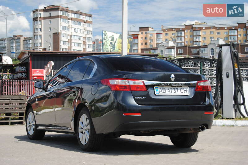 Седан Renault Latitude 2012 в Хмельницком
