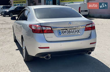 Седан Renault Latitude 2010 в 