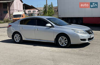 Седан Renault Latitude 2010 в 