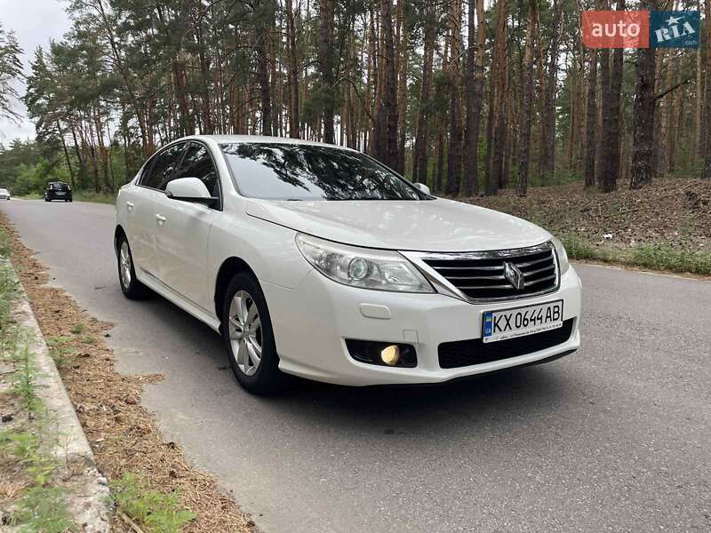 Седан Renault Latitude 2011 в Харькове