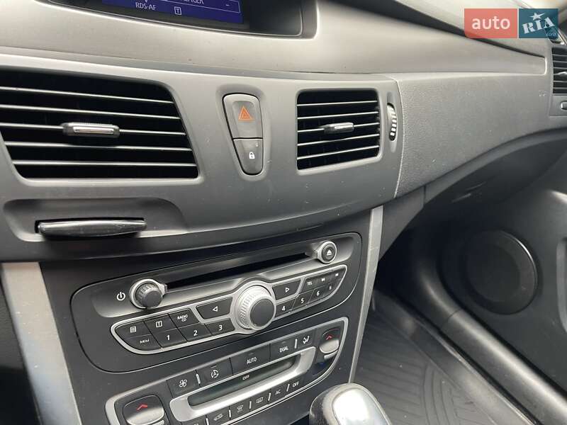 Седан Renault Latitude 2011 в Харькове