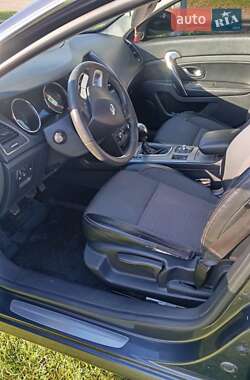 Седан Renault Latitude 2011 в 