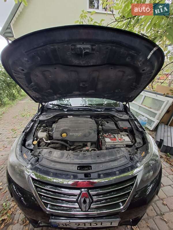 Седан Renault Latitude 2010 в Ровно