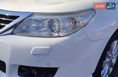 Седан Renault Latitude 2012 в 