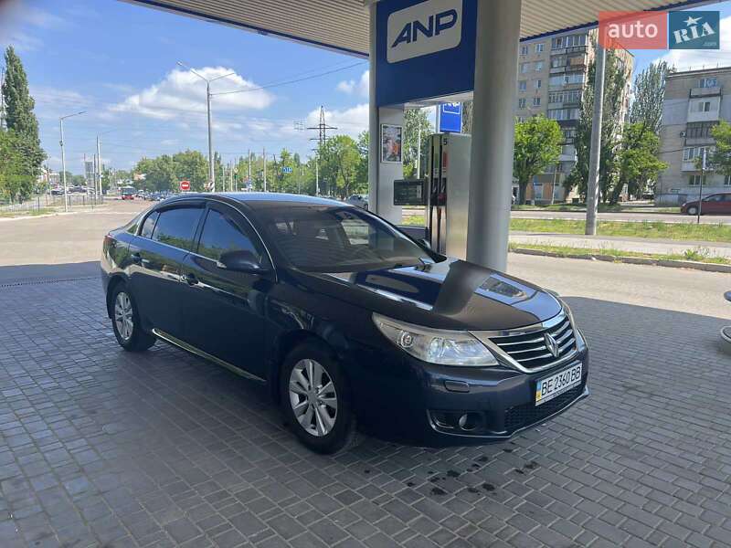 Седан Renault Latitude 2011 в Николаеве