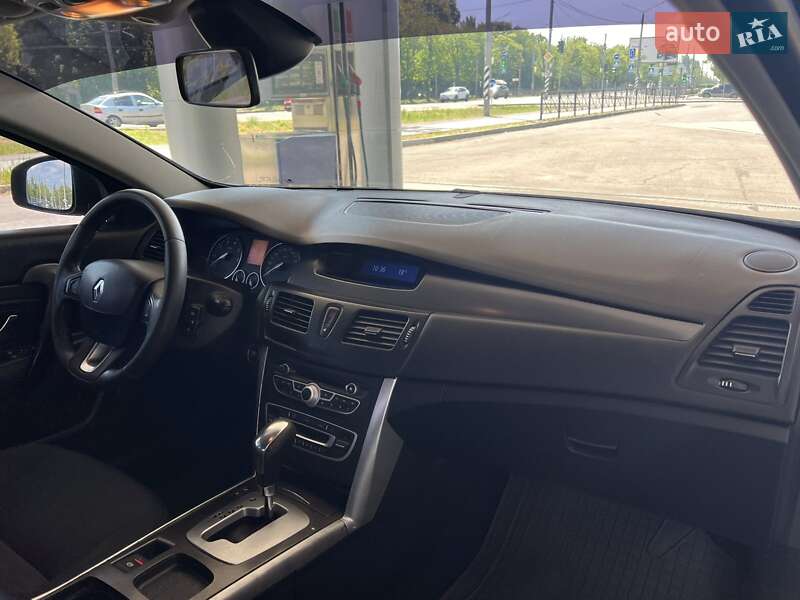 Седан Renault Latitude 2011 в Николаеве
