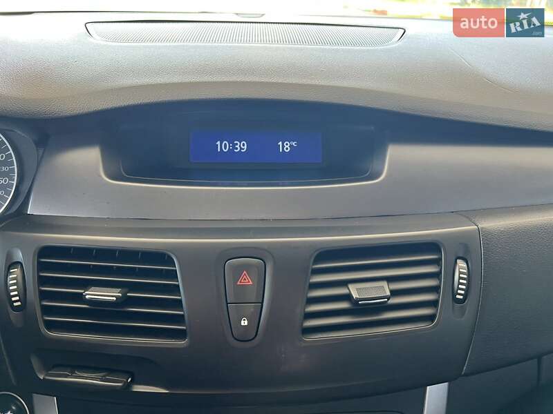 Седан Renault Latitude 2011 в Николаеве