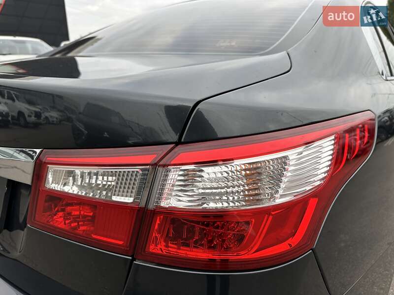 Седан Renault Latitude 2012 в Києві