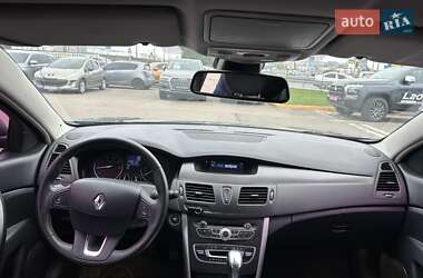 Седан Renault Latitude 2012 в 