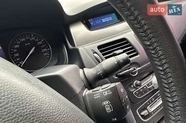 Седан Renault Latitude 2012 в 
