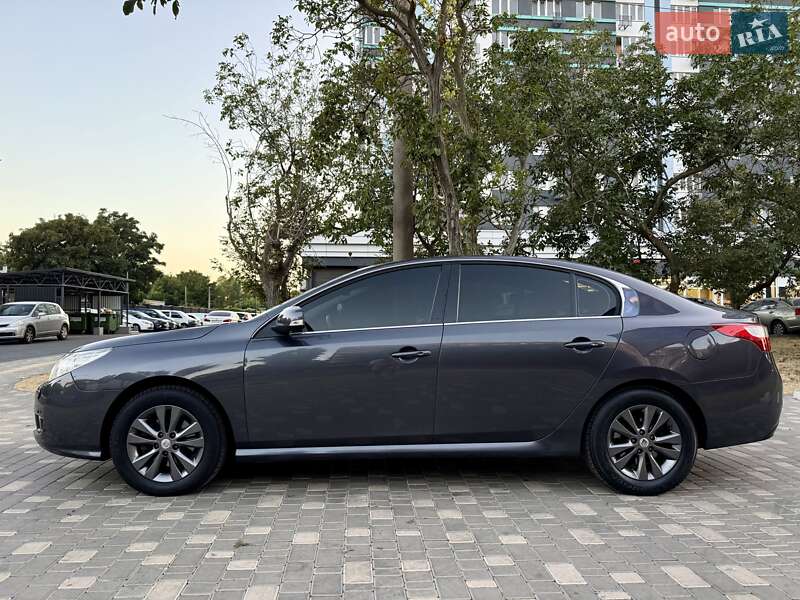 Седан Renault Latitude 2011 в Одесі