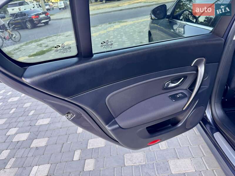 Седан Renault Latitude 2011 в Одесі