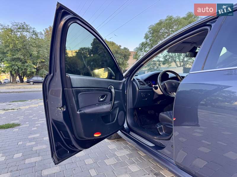 Седан Renault Latitude 2011 в Одесі