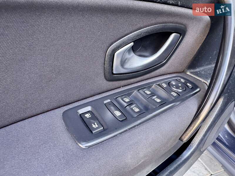 Седан Renault Latitude 2011 в Одесі