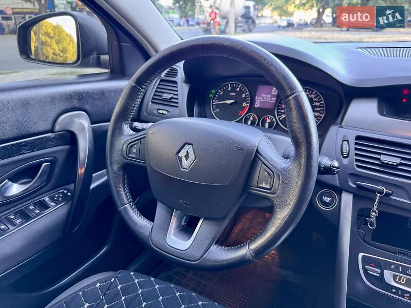 Седан Renault Latitude 2011 в Одесі