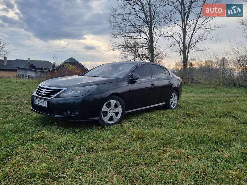 Renault Latitude 2011 Renault Latitude 2011