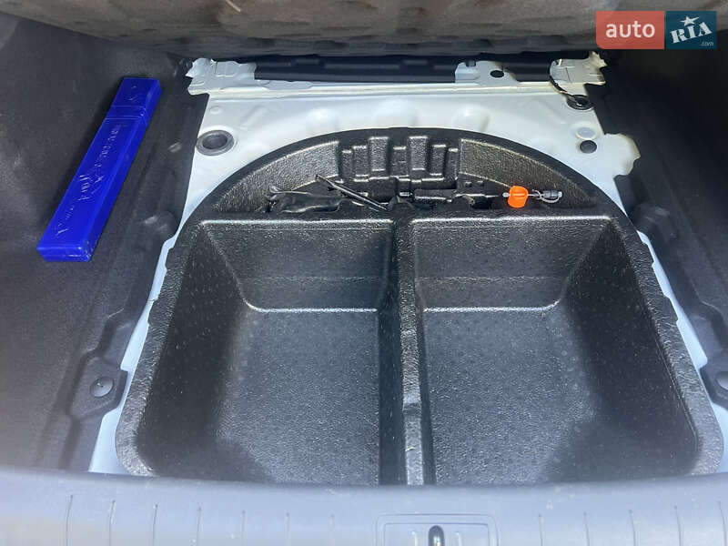 Седан Renault Latitude 2018 в Житомире