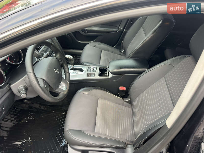 Седан Renault Latitude 2011 в Житомире