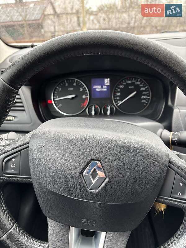 Седан Renault Latitude 2012 в Києві