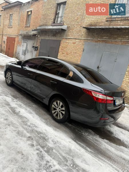 Седан Renault Latitude 2012 в Киеве