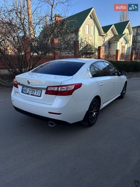 Седан Renault Latitude 2011 в Кривом Роге