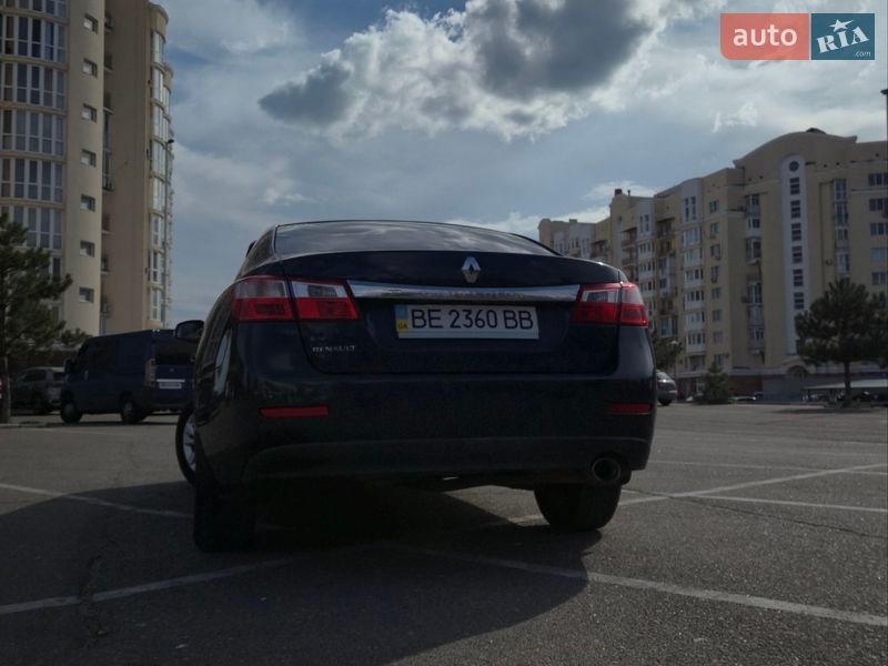 Седан Renault Latitude 2011 в Николаеве