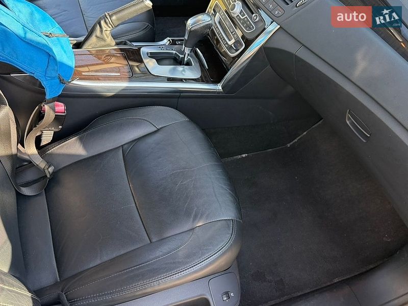 Седан Renault Latitude 2012 в Киеве