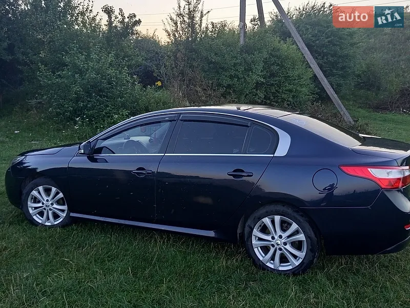 Renault Latitude 2011