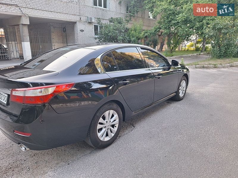 Седан Renault Latitude 2010 в Харкові
