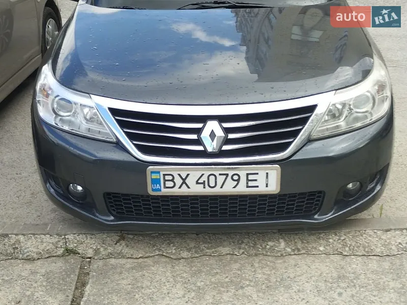 Renault Latitude 2012