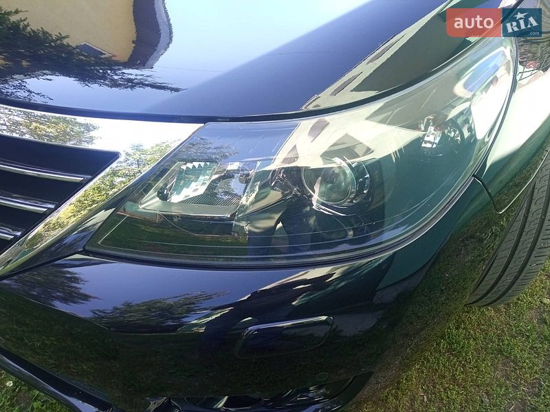 2010 Renault Latitude, VIN VF1LT3B06UC242700:plate — zdjęcie 1 (autoria)