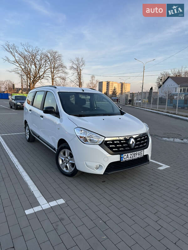 Минивэн Renault Lodgy 2021 в 