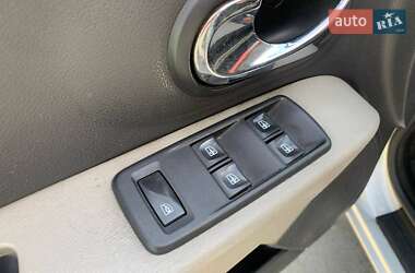 Минивэн Renault Lodgy 2013 в 