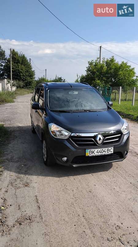 Минивэн Renault Lodgy 2016 в 