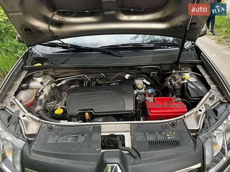 Універсал Renault Logan MCV 2014 в Чернігові