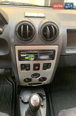 Универсал Renault Logan MCV 2010 в 