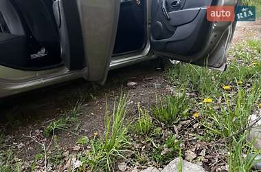 Універсал Renault Logan MCV 2014 в 