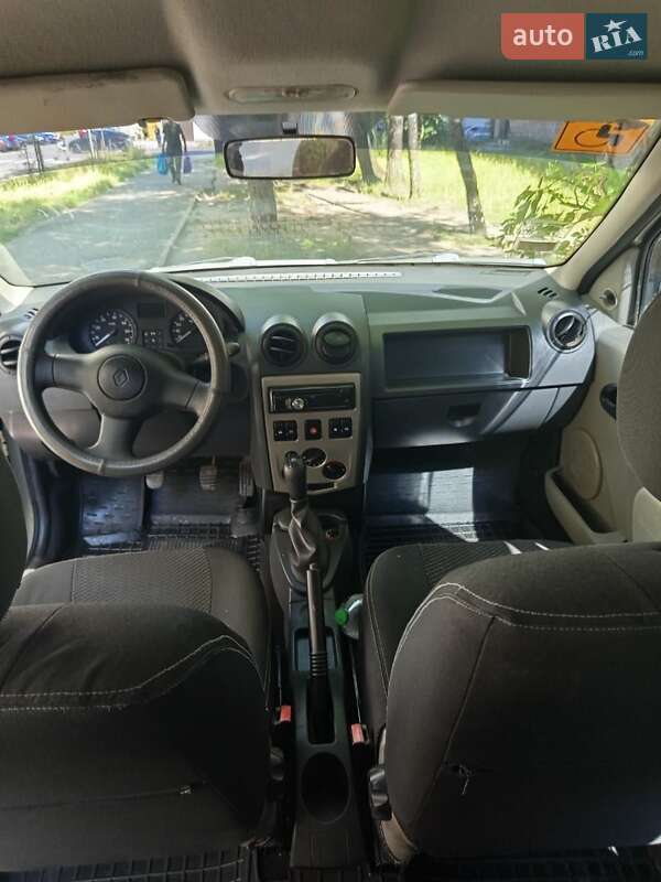 Универсал Renault Logan MCV 2009 в Львове