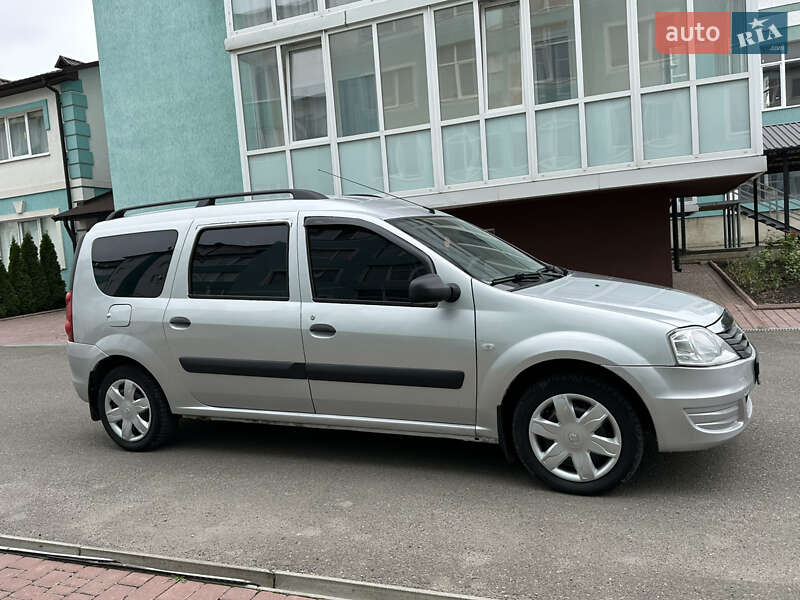 Универсал Renault Logan MCV 2010 в Каменец-Подольском