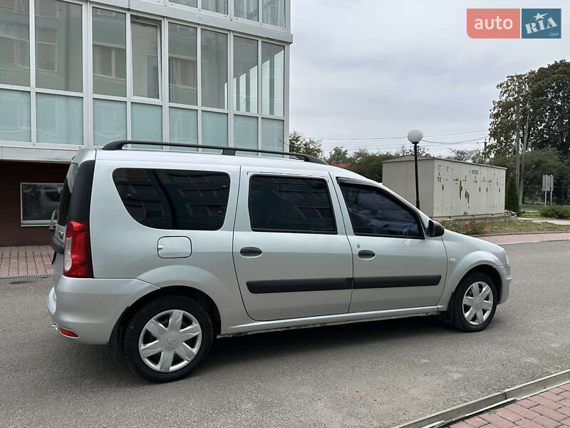 Универсал Renault Logan MCV 2010 в Каменец-Подольском