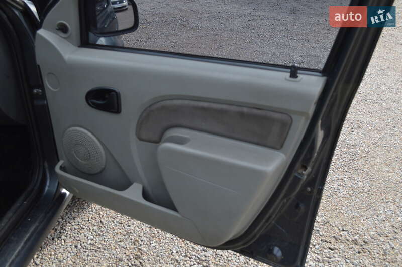 Универсал Renault Logan MCV 2011 в Кропивницком фото 16 Универсал Renault Logan MCV 2011 в Кропивницком