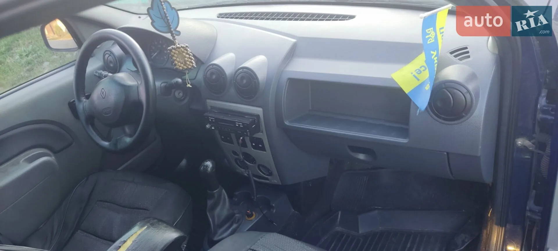 2010 Renault Logan - мініатюра 3